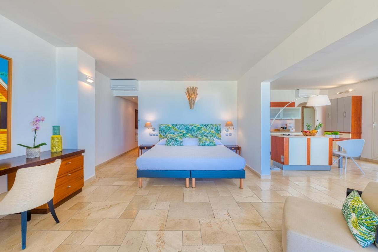 Le Domaine Anse Marcel Beach Resort Exterior foto