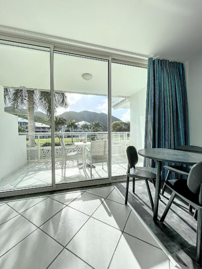 Le Domaine Anse Marcel Beach Resort Exterior foto