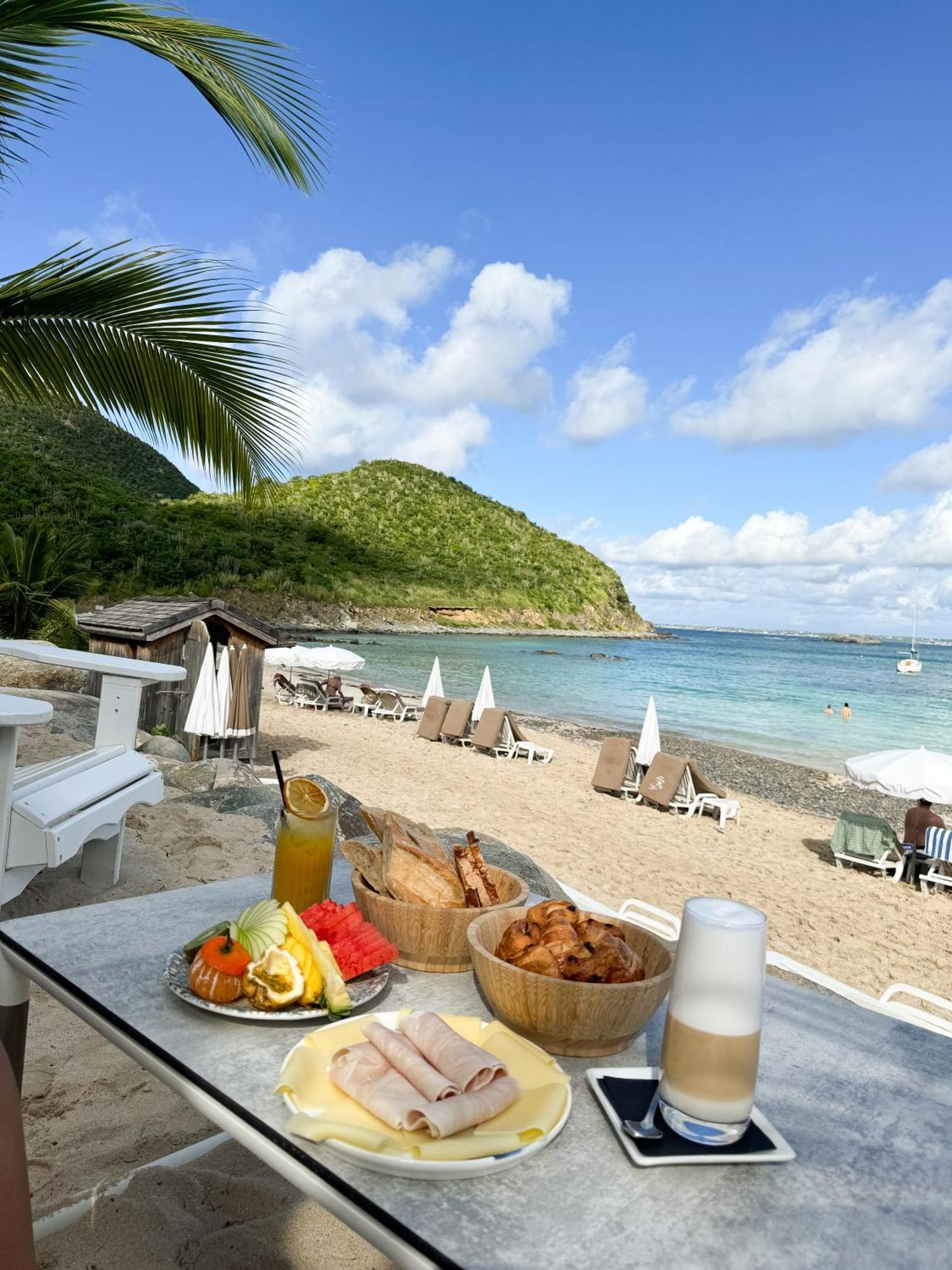 Le Domaine Anse Marcel Beach Resort Exterior foto